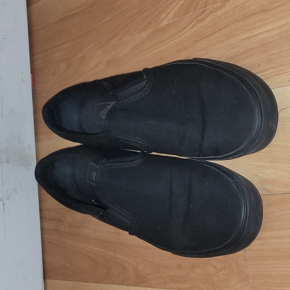 Vans slip on black